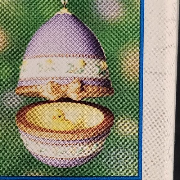 Simply Eggdorable Hallmark Chick Easter Egg Surprise Ornament Collector Series, - Picture 5 of 6